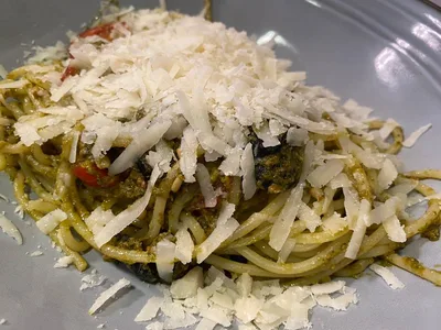 Egyszerű pesztós tészta recept recept fotó