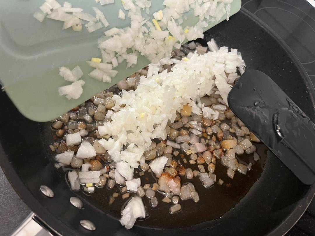 Karácsonyi egész, töltött, gesztenyés bébipulyka recept – 2. lépés