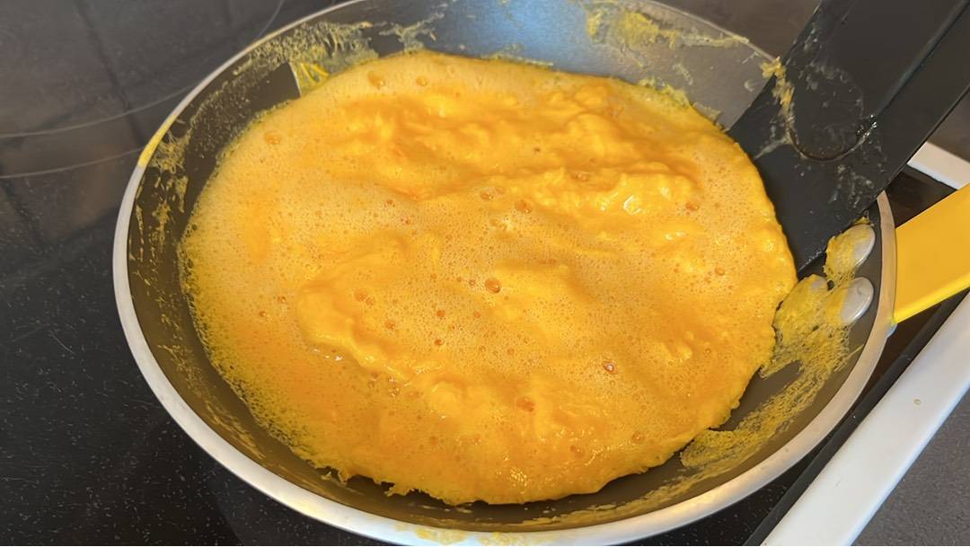 A tökéletes francia omlett recept – 4. lépés