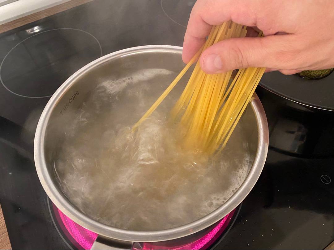 Egyszerű pesztós tészta recept – 1. lépés