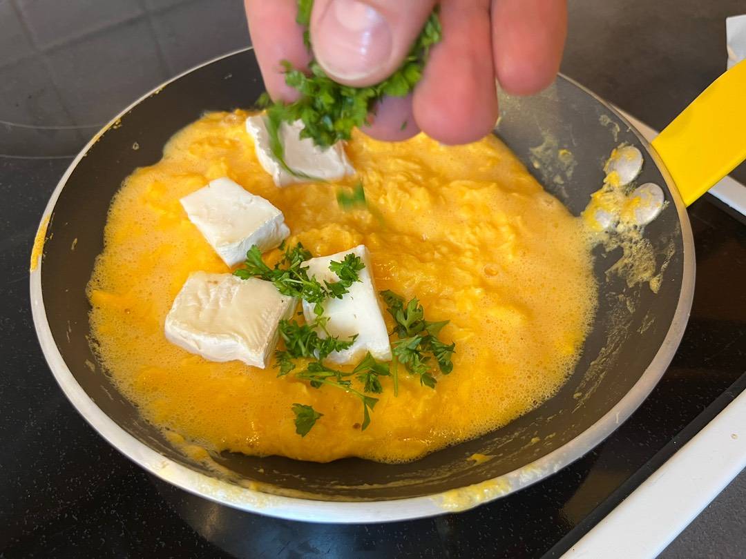 A tökéletes francia omlett recept – 5. lépés