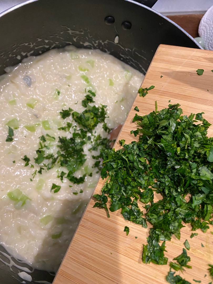 Gorgonzolás-zelleres rizottó pirított dióval recept – 11. lépés
