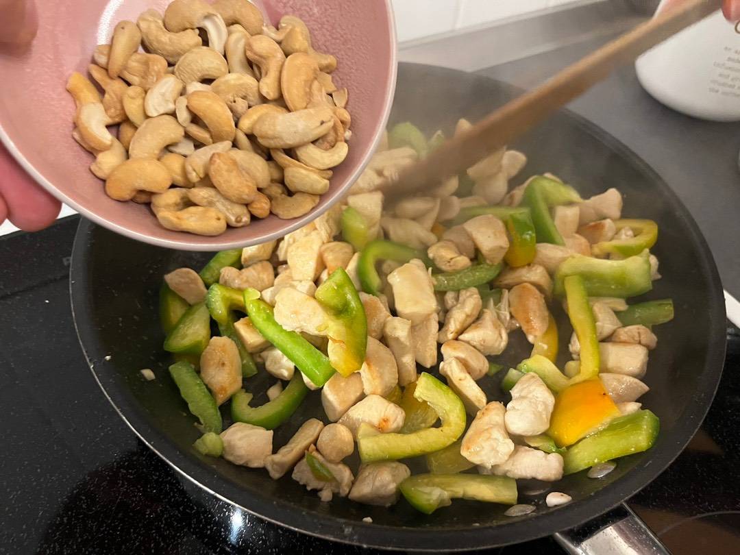 Ázsiai kesudiós csirke recept – 5. lépés