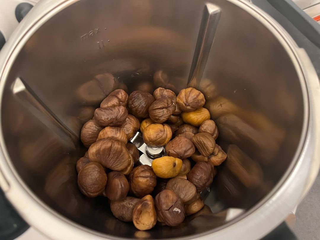 Karácsonyi egész, töltött, gesztenyés bébipulyka recept – 4. lépés