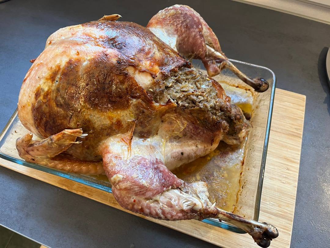 Karácsonyi egész, töltött, gesztenyés bébipulyka recept – 18. lépés