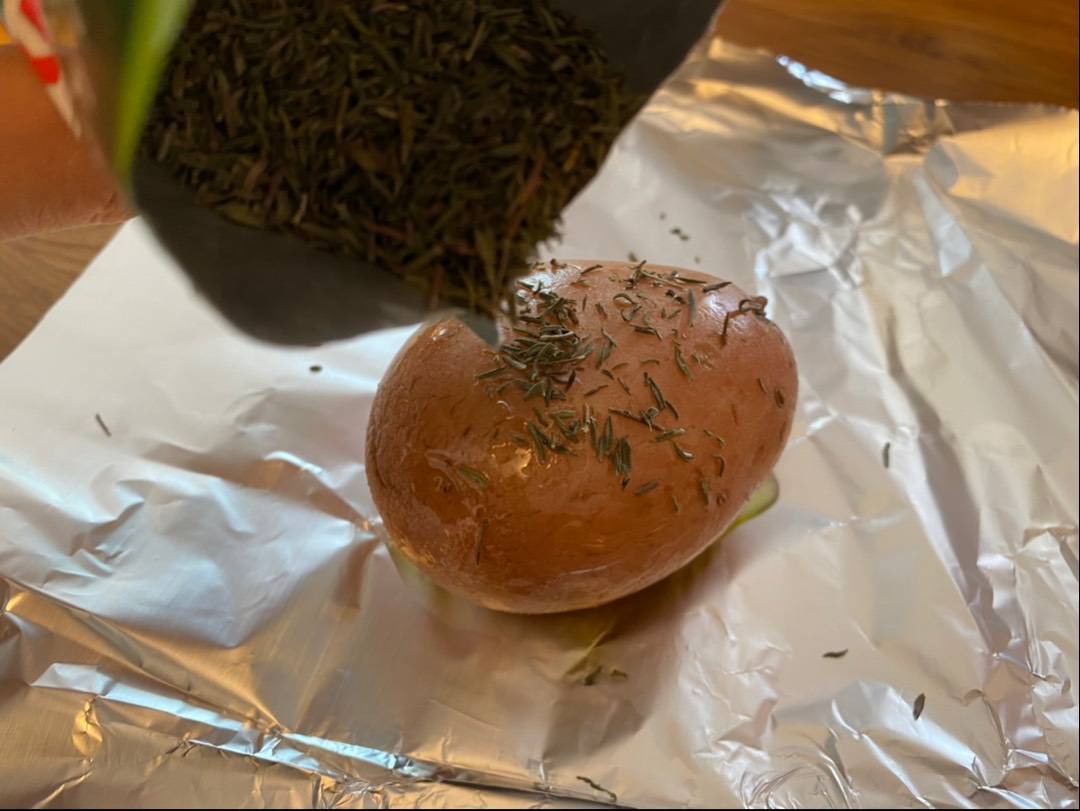 Héjában sült krumpli recept – 2. lépés