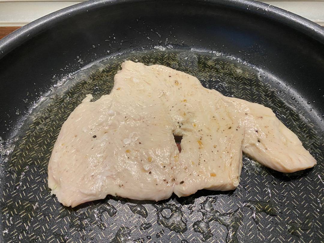Pesztós csirke kuszkusszal recept – 2. lépés