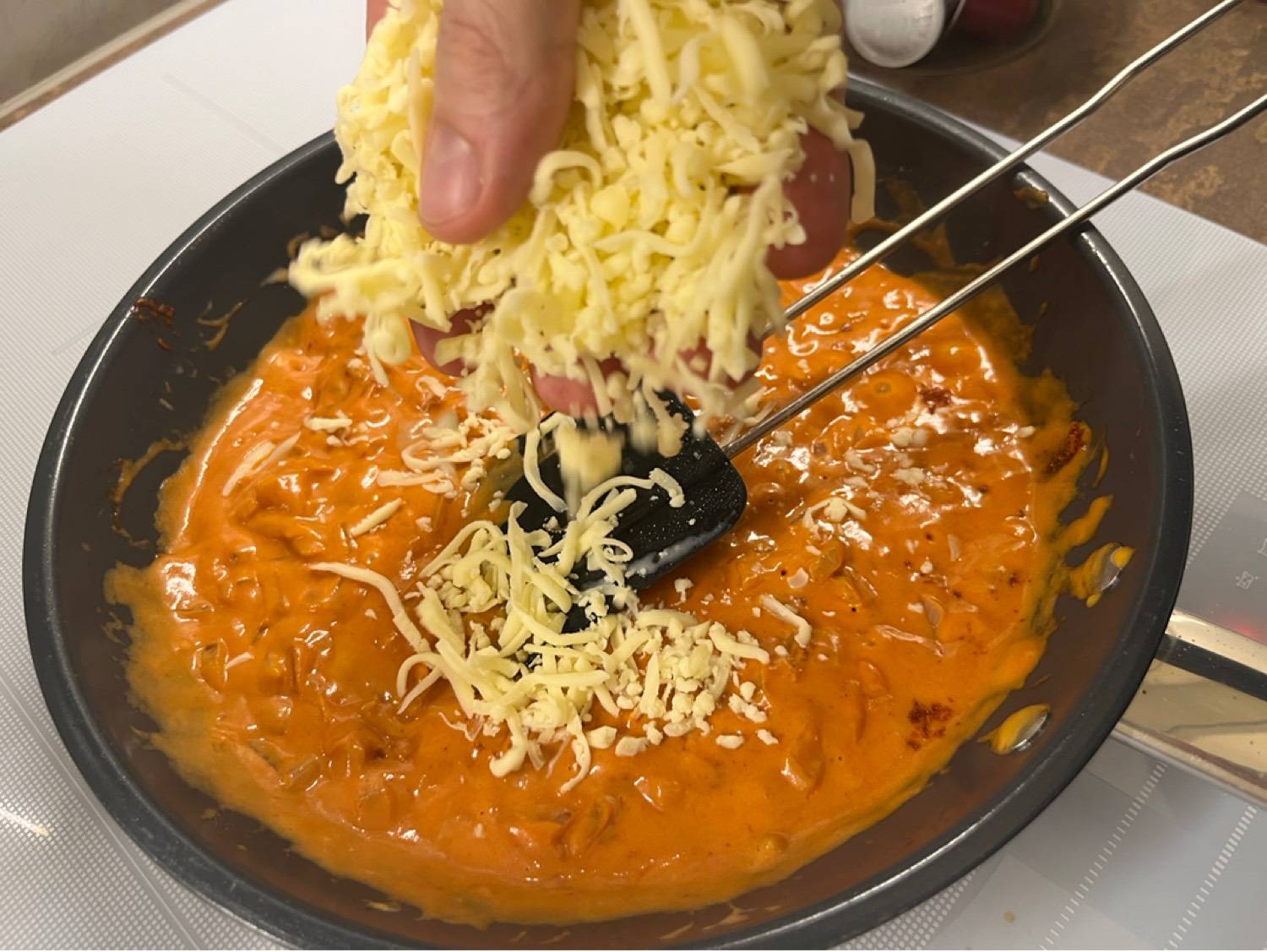 Szuper gyors sajtos-paradicsomos penne recept – 6. lépés