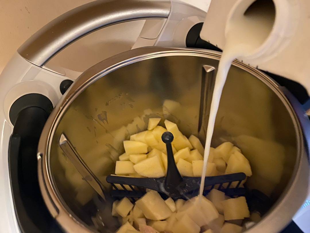 Thermomix darabos krumplipüré recept – 3. lépés