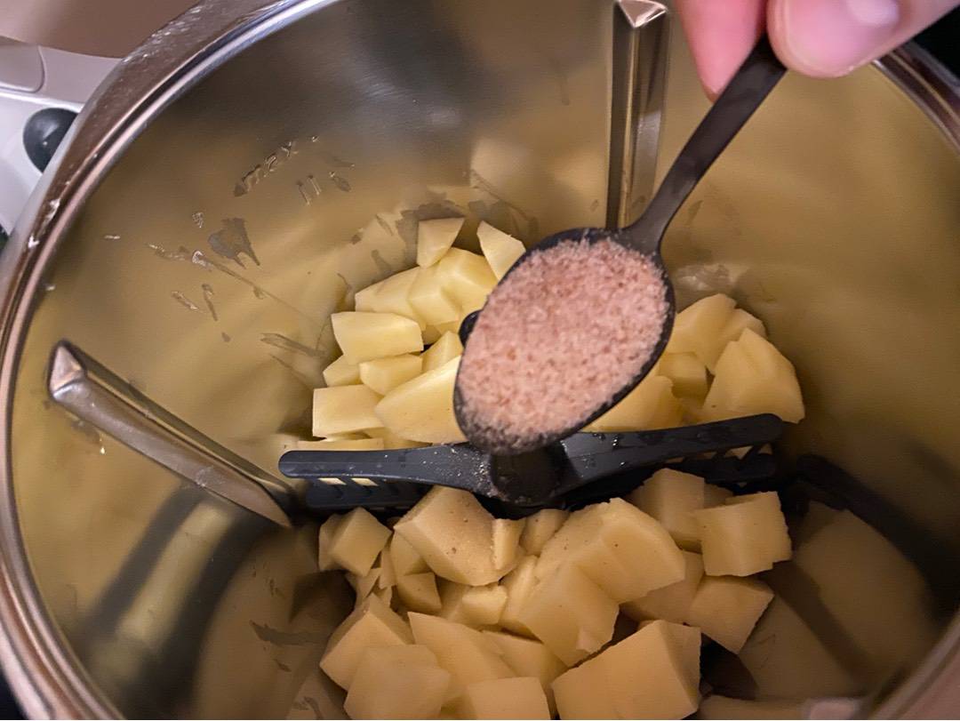 Thermomix darabos krumplipüré recept – 3. lépés