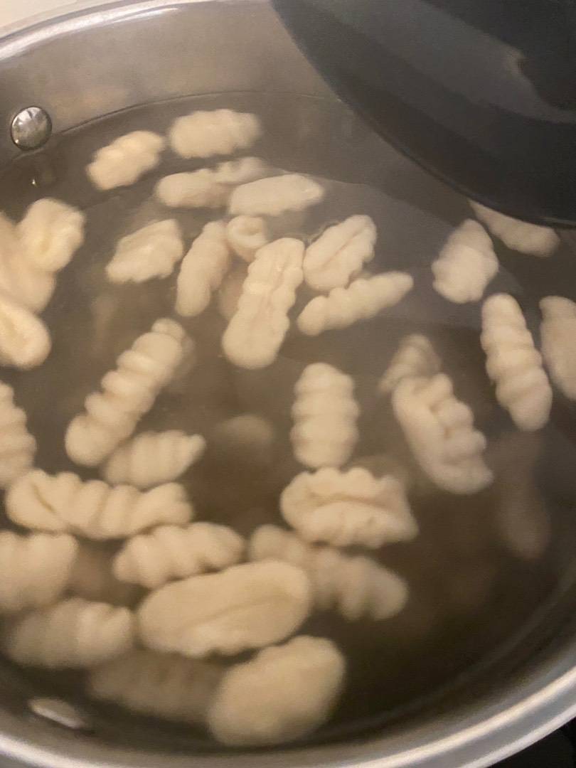Pesztós gnocchi burgonya nélkül recept – 9. lépés