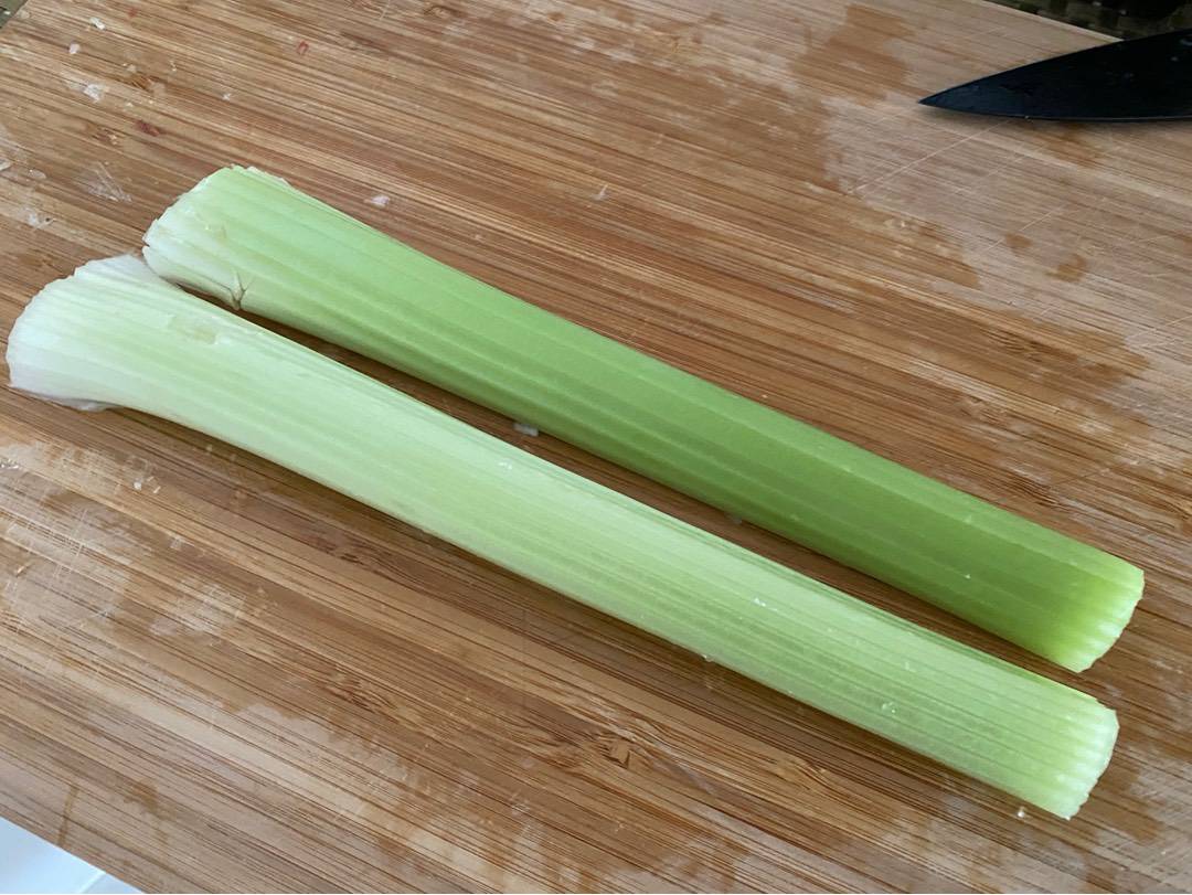 Gorgonzolás-zelleres rizottó pirított dióval recept – 3. lépés