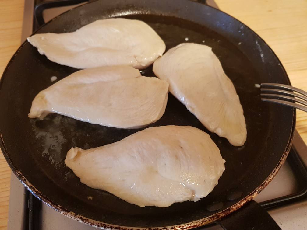 Pestós csirkemell recept – 3. lépés