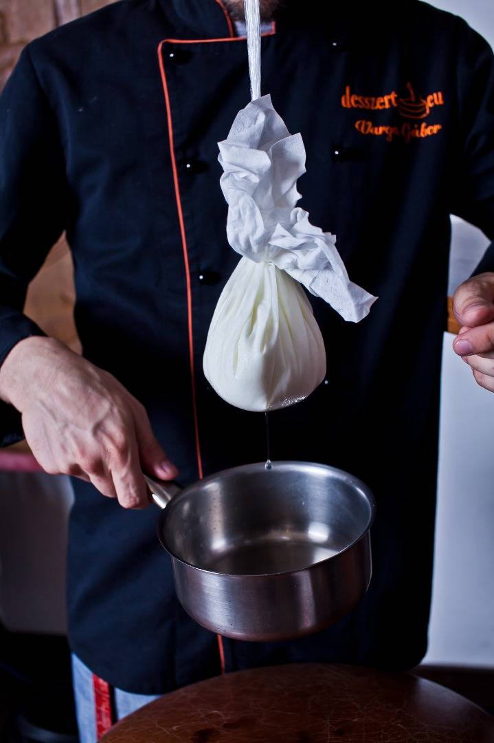 Joghurtos-fügés nyers pite recept – 2. lépés