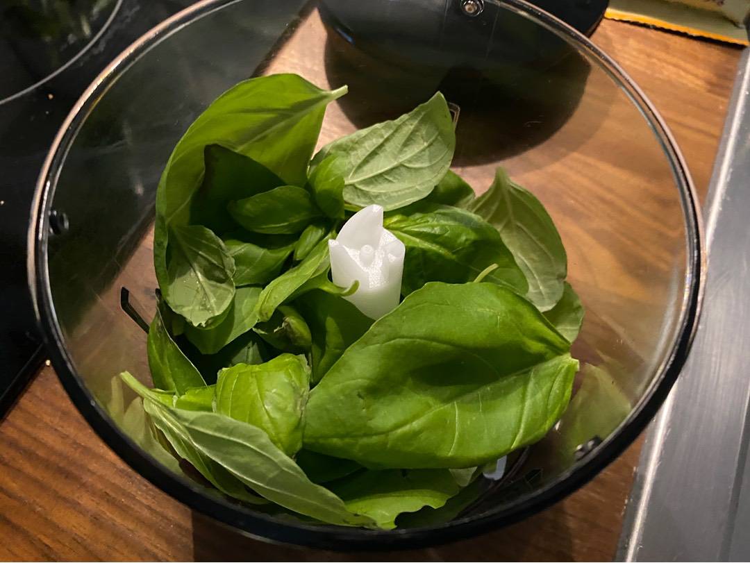 Házi pesztó recept – 1. lépés
