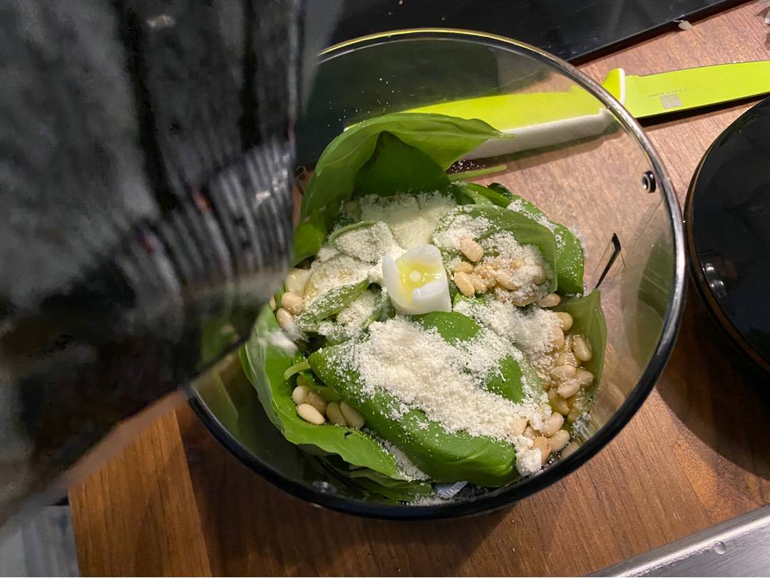 Házi pesztó recept – 3. lépés