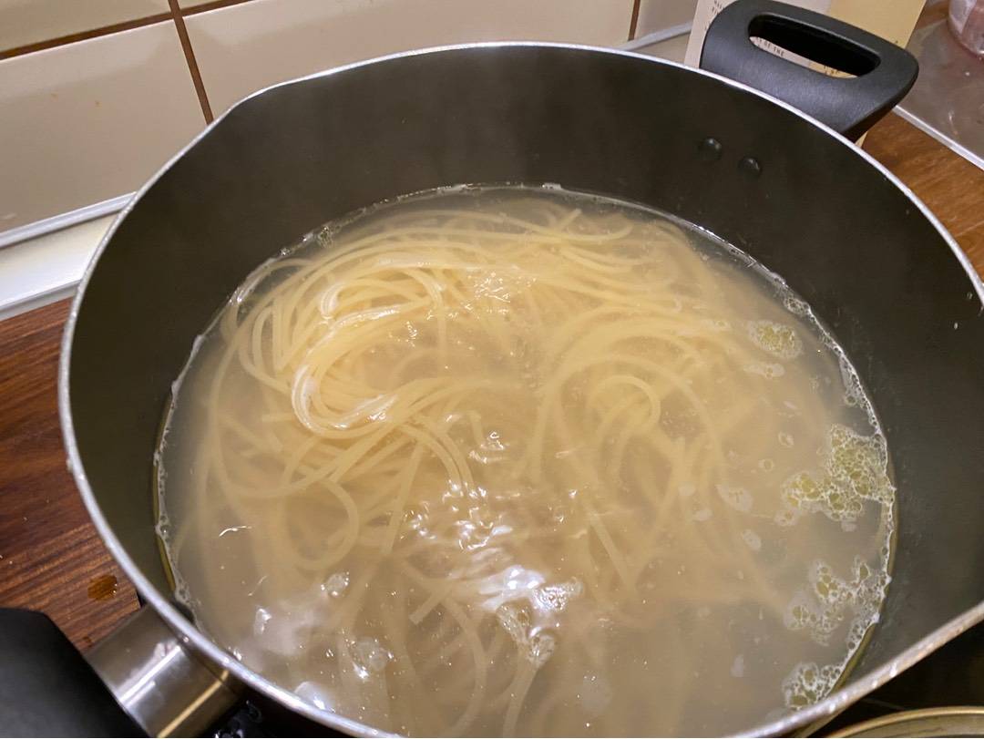 Paradicsomos-garnélás spaghetti recept – 7. lépés