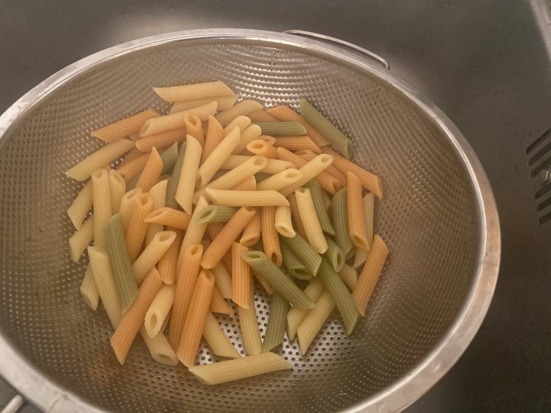 Egyszerű tejszínes-kukoricás csirkés penne recept – 7. lépés