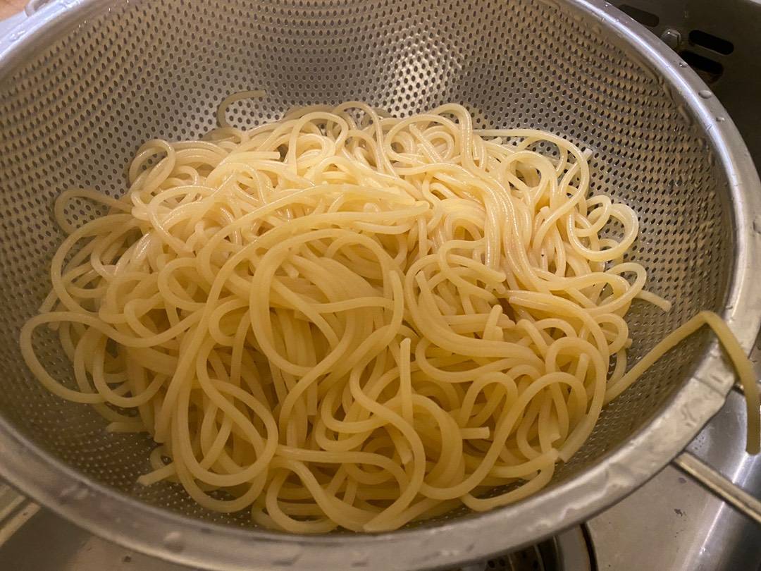 Paradicsomos-garnélás spaghetti recept – 8. lépés