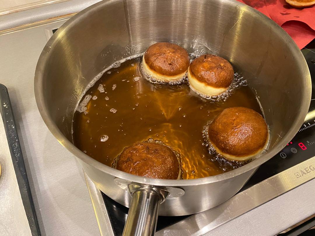 A legjobb farsangi fánk (szalagos) recept – 12. lépés