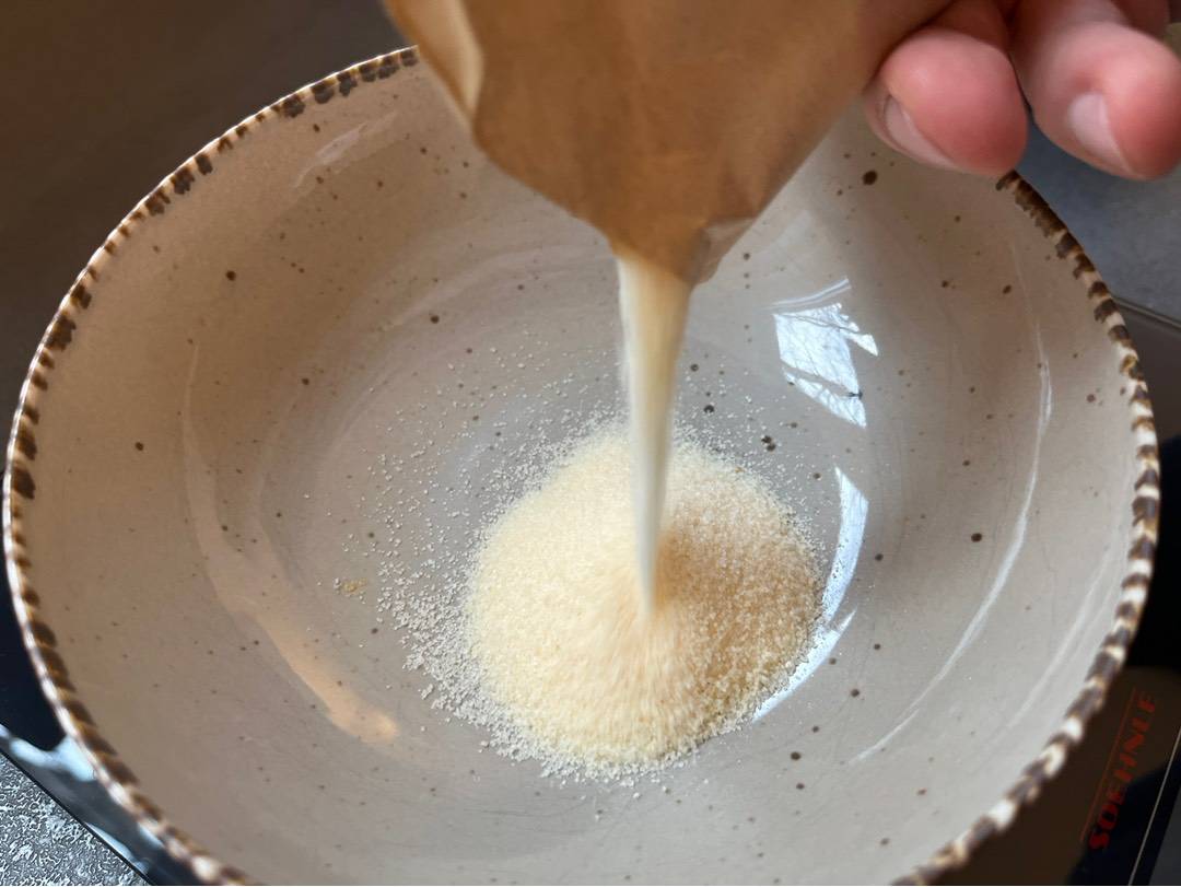 Passiógyümölcs puding Madeiráról (Pudim de Maracujá) recept – 2. lépés