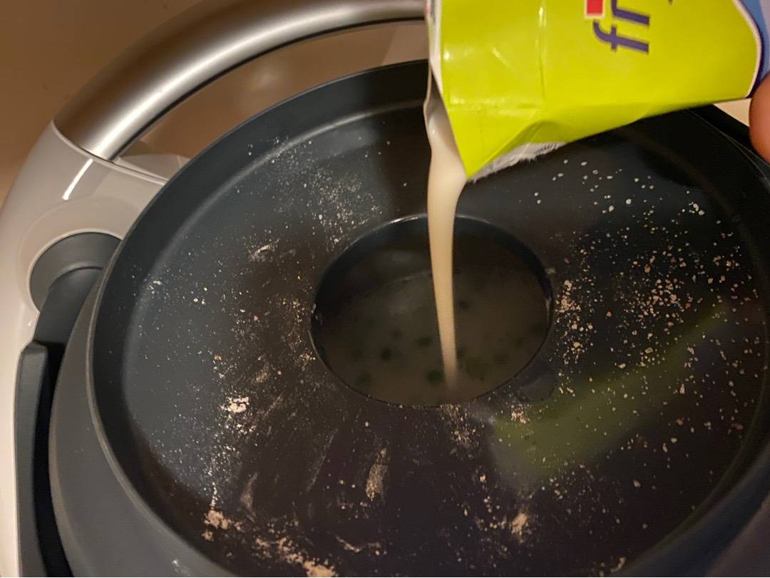 Fehérboros zöldborsó krémleves pirított Serrano sonkával Thermomixben recept – 7. lépés