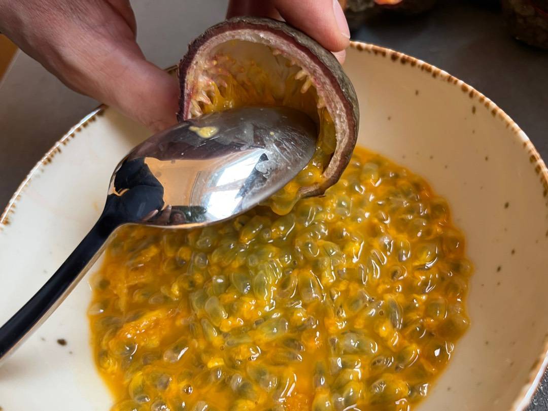 Passiógyümölcs puding Madeiráról (Pudim de Maracujá) recept – 1. lépés