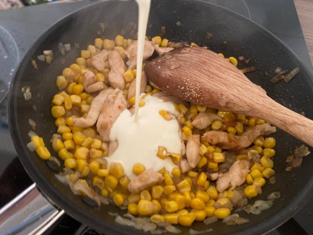 Egyszerű tejszínes-kukoricás csirkés penne recept – 8. lépés