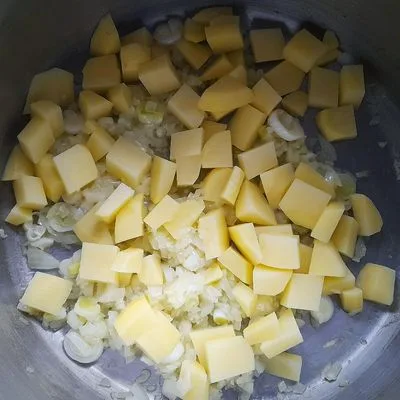 Juhtúrós kukoricaleves újhagymával 🌽👌 – 2. lépés