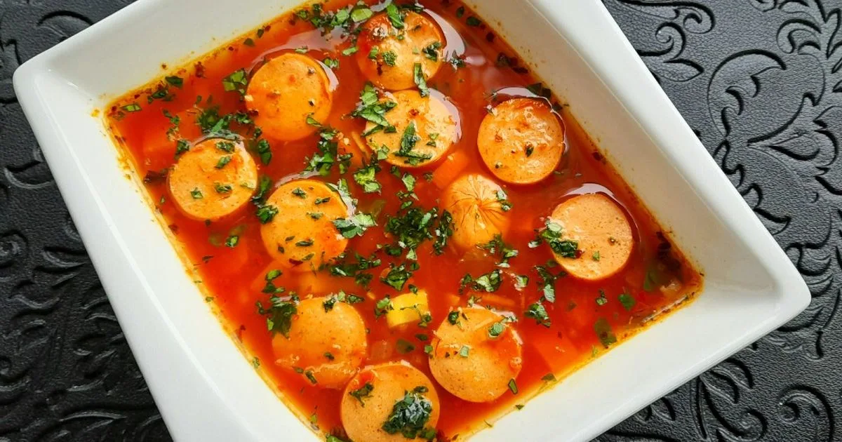 Tüzes paradicsomleves gazdagon 👌 recept fotó