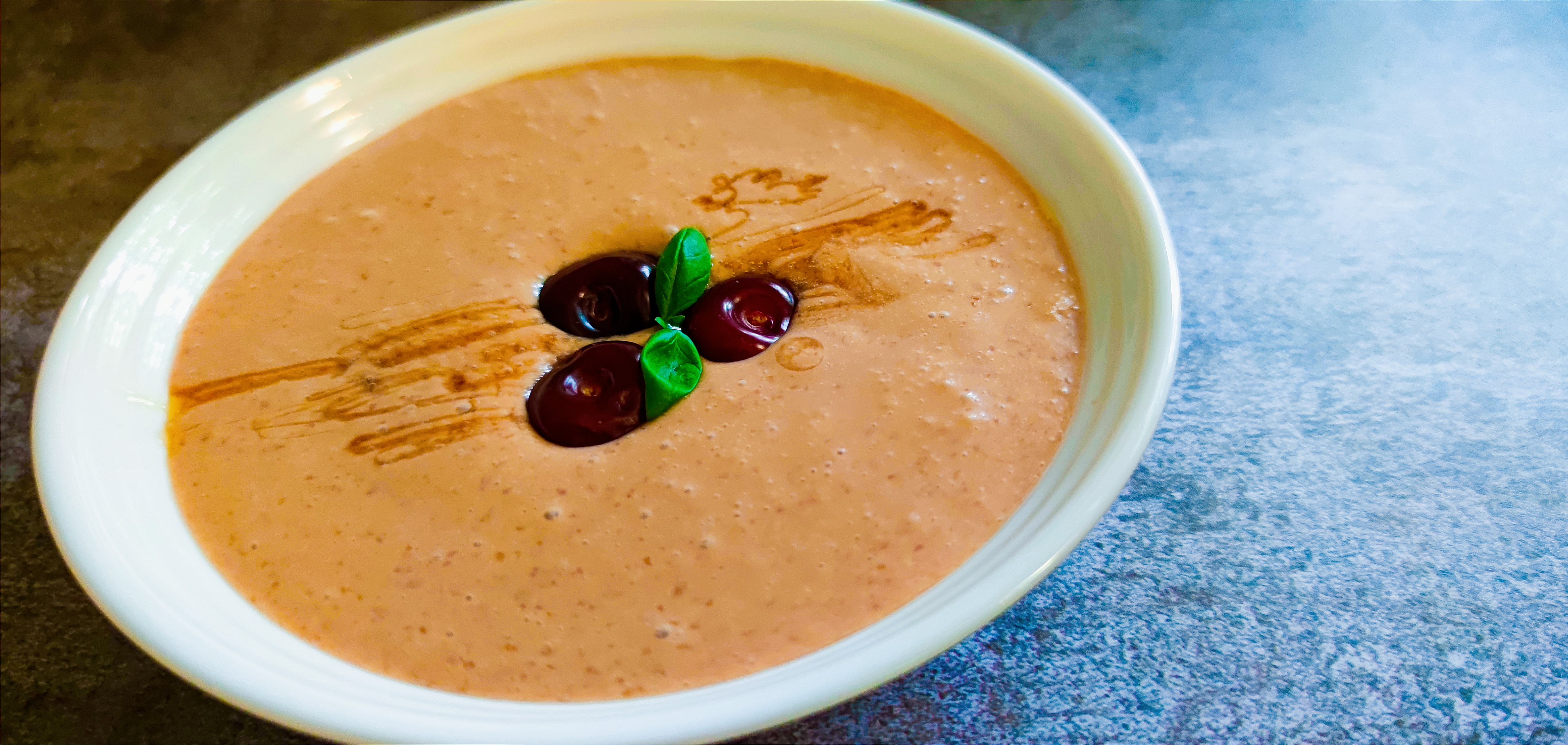 Selymes meggyes - cseresznyés krémleves ( Főzés nélkül) recept fotó