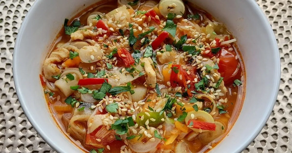 Koreai fűszeres húsleves 🇰🇷 👌 recept fotó