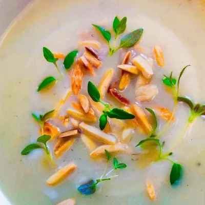 Gyors, selymes kakukkfűves karfiol krémleves pirított mandulával 🥣🌿 – 4. lépés