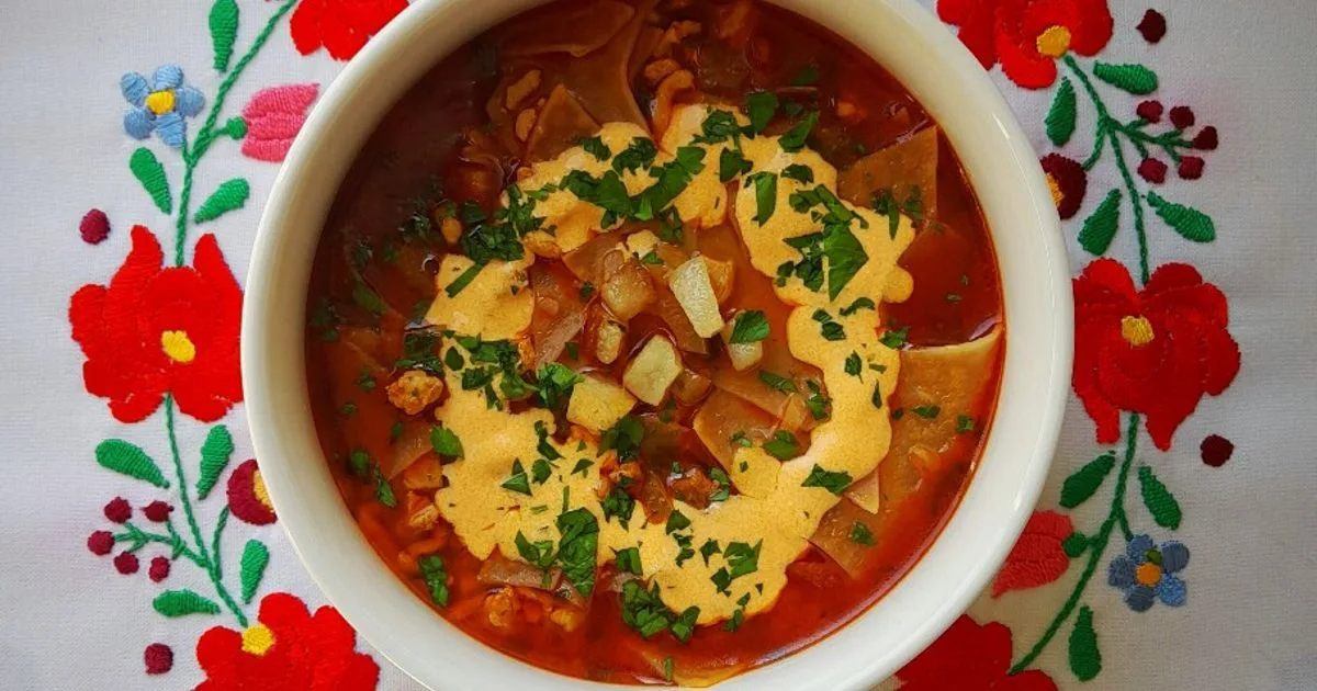 Kunsági darálthúsos lebbencsleves recept fotó
