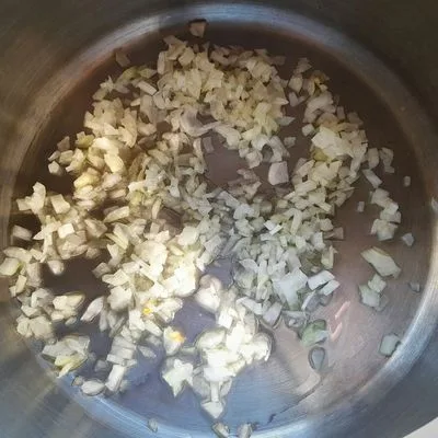 Mediterrán zöldségleves sajtos-joghurtos pitával 🍅👌 – 1. lépés