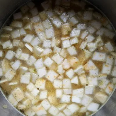 Zellerkrémleves sonkás mozzarellával 👌 – 2. lépés