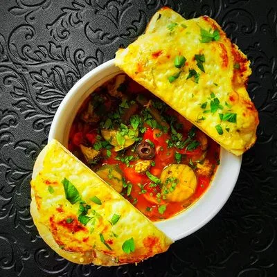 Mediterrán zöldségleves sajtos-joghurtos pitával 🍅👌 – 7. lépés