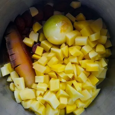Kolbászos krumplileves gyerekeknek 👌 – 3. lépés