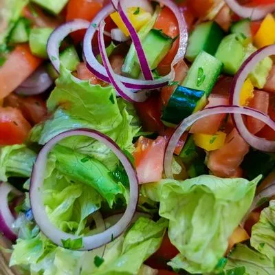 Friss zöldségsaláta recept – 2. lépés
