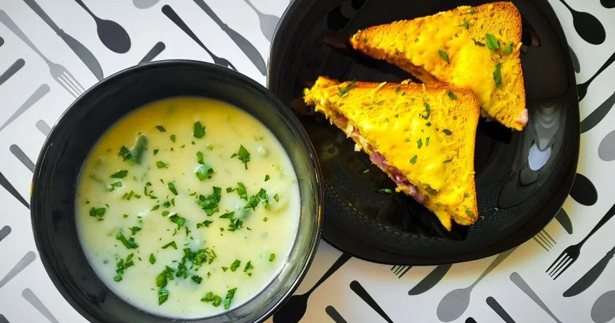 Újhagymás fehérrépa-krémleves rakott bundás kenyérrel 👌 recept fotó