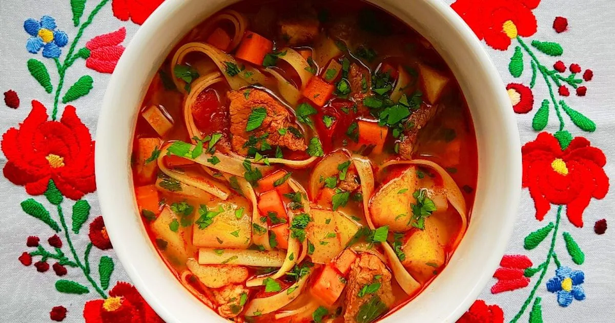 Táci sertésgulyás 🇭🇺 👌 recept fotó
