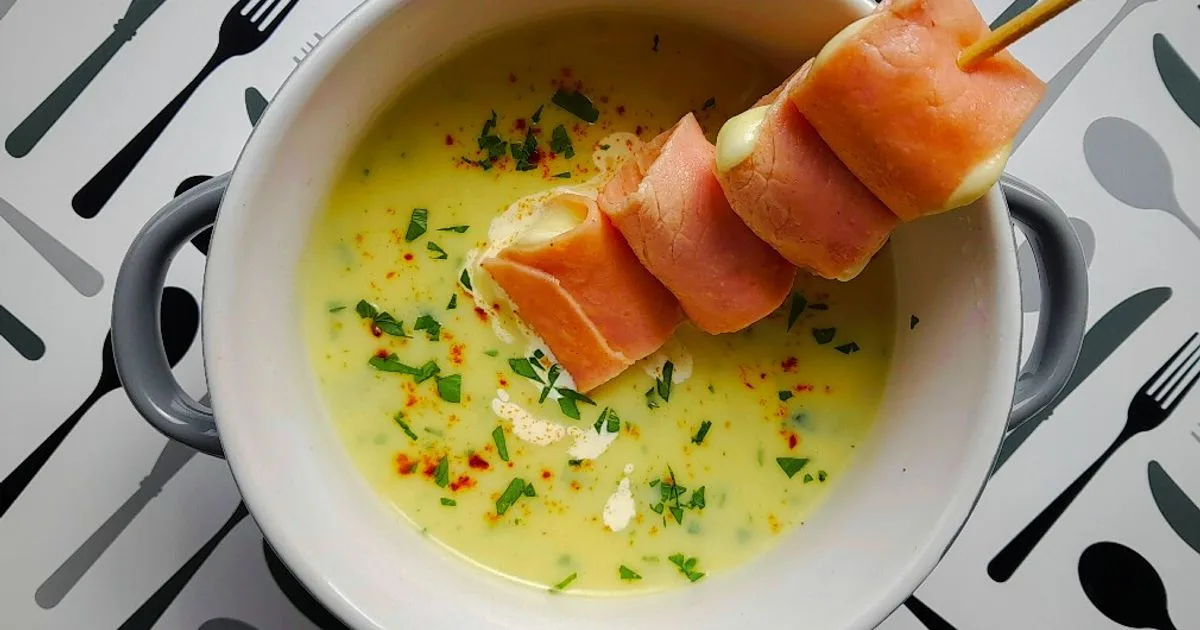 Zellerkrémleves sonkás mozzarellával 👌 recept fotó