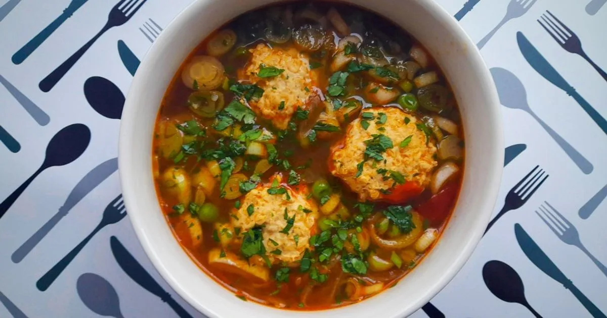 Ázsiai illatos húsgombócleves 👌 recept fotó