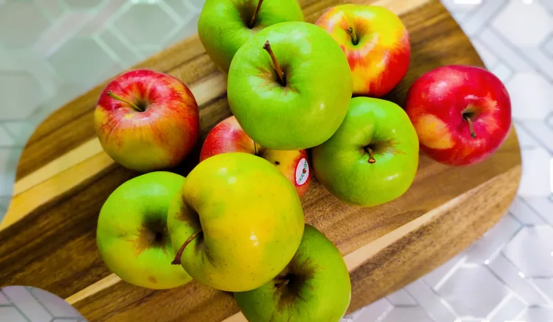 🍎 Apple Crisp – amerikai almás roppanós dióval, sós karamellfagyival – Mónika módra ❤️ – 1. lépés