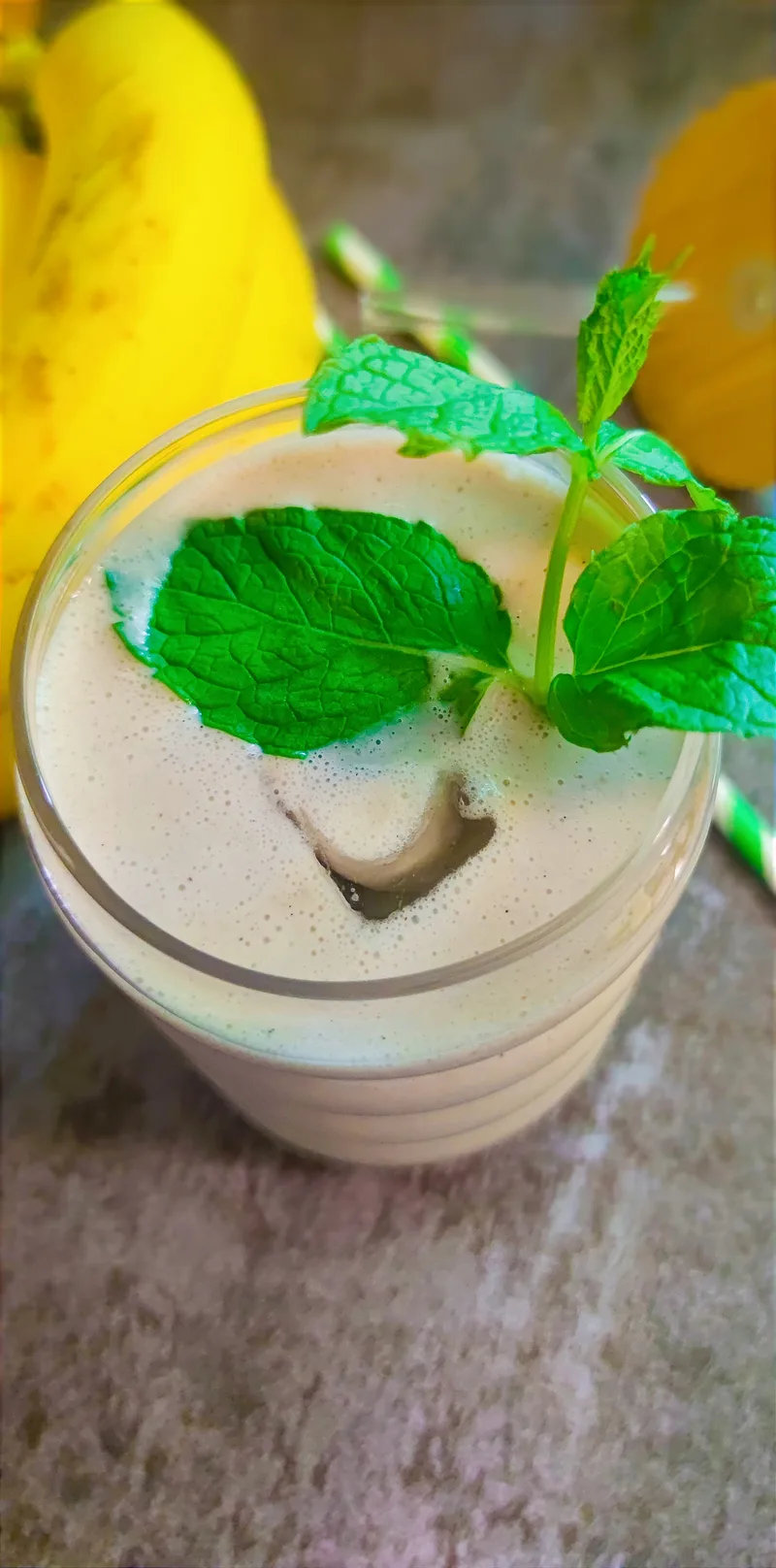 Bársonyos banán smoothie vaníliával és mézzel – 4. lépés