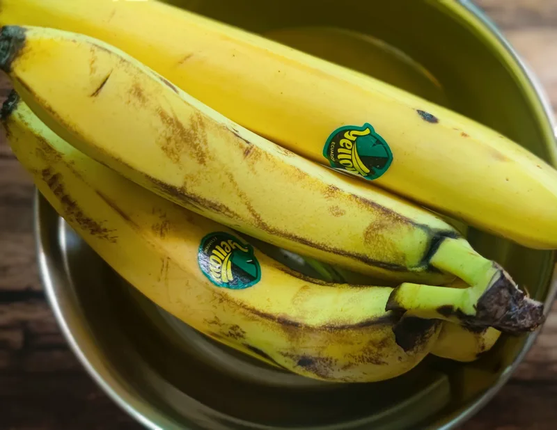Bársonyos banán smoothie vaníliával és mézzel – 1. lépés