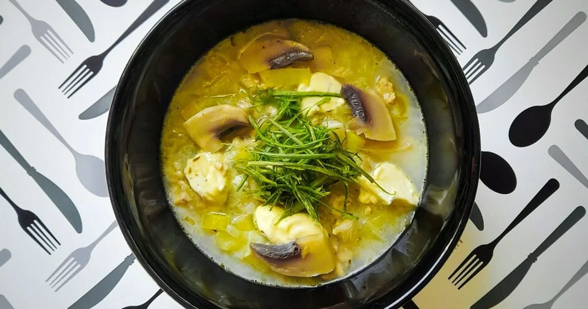 Krémsajtos gombás póréleves darált hússal👌 recept fotó