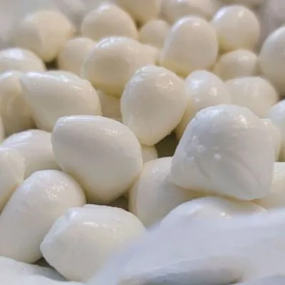Rántott mozzarella golyók – 1. lépés