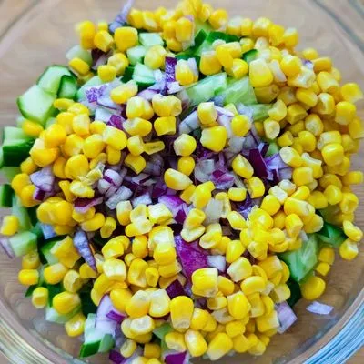 Húsvéti frissítő: Kapros - citromos, kukorica uborkasaláta 🥗🍋🌽🥒 – 3. lépés