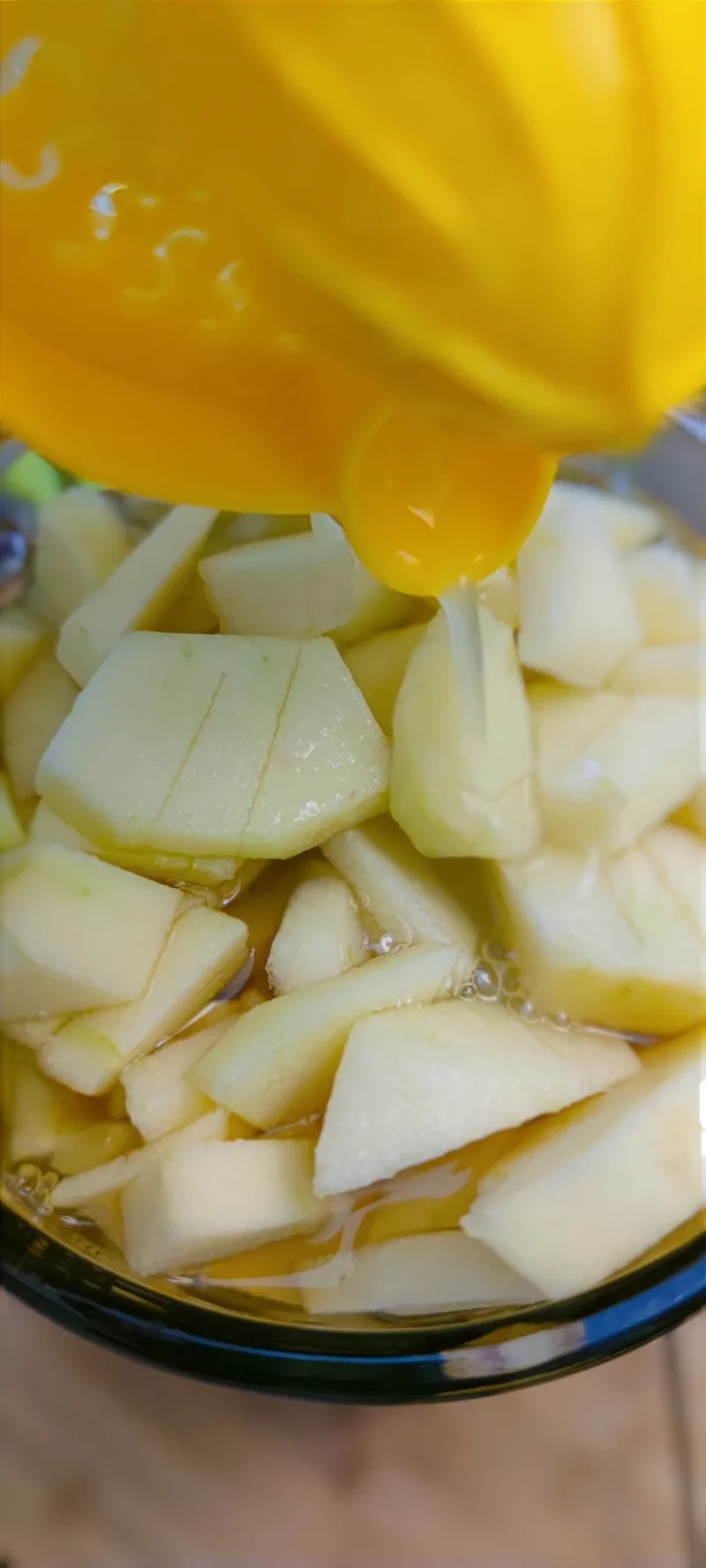 Kiwi–zöldalma frissítő – Mónika módra – 2. lépés